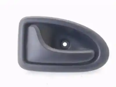 Recambio de automóvil de segunda mano de MANILLA INT. PUERTA DELANTERO IZQUIERDA para RENAULT CLIO II (XBO) 1.4 16V 98cv referencias OEM IAM 8200028994  