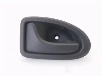 Recambio de automóvil de segunda mano de MANILLA INT. PUERTA TRASERO IZQUIERDA para RENAULT CLIO II (XBO) 1.4 16V 98cv referencias OEM IAM 7700423887  