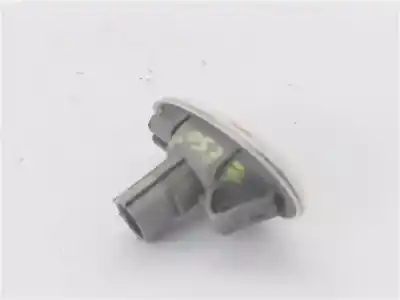 Peça sobressalente para automóvel em segunda mão farolim do lado direito por mazda 5 2.0 referências oem iam p2829  e13010635