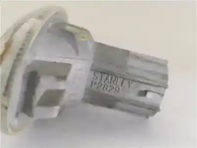 Peça sobressalente para automóvel em segunda mão farolim do lado direito por mazda 5 2.0 referências oem iam p2829  e13010635