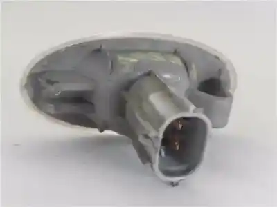 Peça sobressalente para automóvel em segunda mão farolim do lado direito por mazda 5 2.0 referências oem iam p2829  e13010635