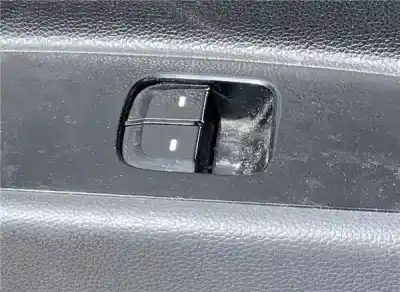 Peça sobressalente para automóvel em segunda mão BOTÃO / INTERRUPTOR ELEVADOR VIDRO DIANTEIRO ESQUERDO por HYUNDAI I10 II (BA, IA) 1.0 Referências OEM IAM 93570B40014X  