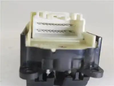 Second-hand car spare part left front power window switch for toyota corolla verso (e12) 1.8 linea sol oem iam references 8404013061  514953501