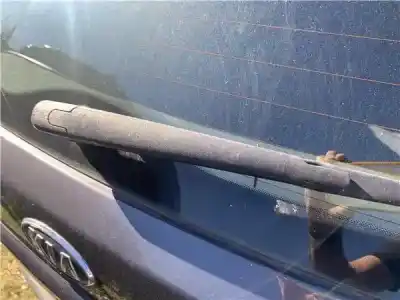 Автозапчасти б/у рычаг заднего стеклоочистителя за KIA CEED (ED) 2.0 Emotion ссылки OEM IAM 988111H000  