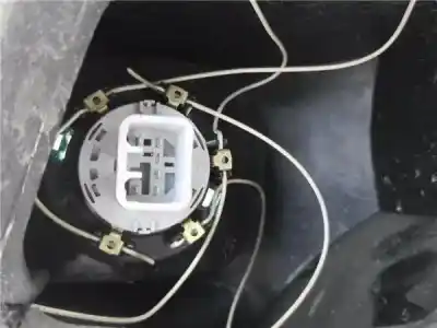 Second-hand car spare part left tailgate light for toyota corolla verso (e12) 1.8 linea sol oem iam references 8156113540  