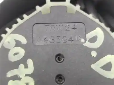 Pezzo di ricambio per auto di seconda mano cintura di sicurezza anteriore destra per citroen c3 i (fc_, fn_) 1.4 i riferimenti oem iam 96408406xx  trw2443594d