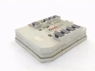 Second-hand car spare part fuse box unit for renault clio iii 1.5 dci diesel cat oem iam references 674660  