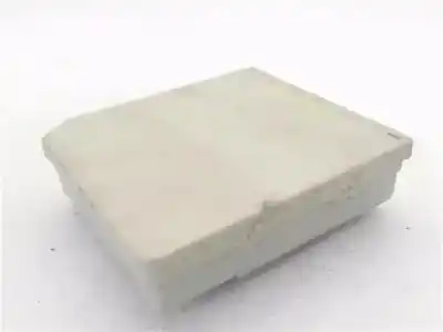 Second-hand car spare part fuse box unit for renault clio iii 1.5 dci diesel cat oem iam references 674660  