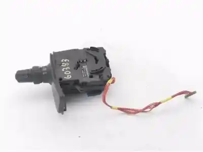 Peça sobressalente para automóvel em segunda mão  por RENAULT CLIO III  Referências OEM IAM 8201590638B  28482733