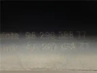 Peça sobressalente para automóvel em segunda mão molduras traseiras por peugeot 206+ (2l_, 2m_) 1.4 i (2lkfwa. 2mkfwa) referências oem iam 9629038877