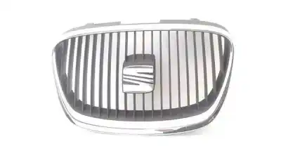 Peça sobressalente para automóvel em segunda mão GRELHA FRONTAL por SEAT LEON (1P1) 1.9 TDI Referências OEM IAM 5P0853679A  