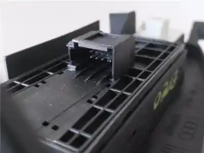 Peça sobressalente para automóvel em segunda mão botão / interruptor elevador vidro dianteiro esquerdo por seat exeo st (3r5) 2.0 reference referências oem iam 8e1867171c  