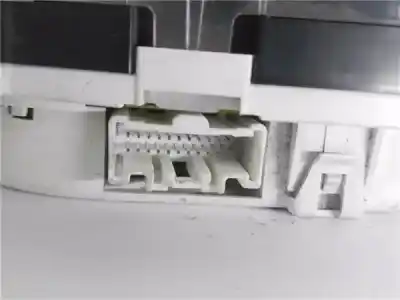 Peça sobressalente para automóvel em segunda mão quadrante por mazda 2 (b2w) 1.4 referências oem iam 3m7110849mg  dd1455430