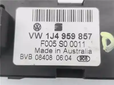 Second-hand car spare part left front power window switch for seat leon (1m1) 1.6 oem iam references 1j4959857  f005s00011