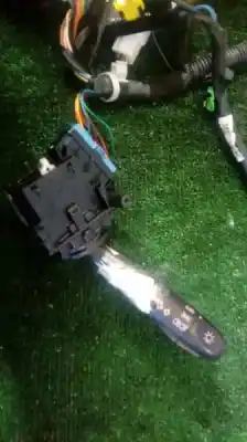 Pezzo di ricambio per auto di seconda mano controllo intermittente per kia rio 1.5 crdi ex2 riferimenti oem iam 32932a