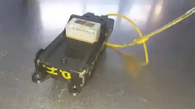 Second-hand car spare part left front power window switch for toyota corolla (e12) 2.0 d-4d linea luna berlina oem iam references 37075b296a03