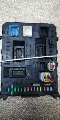 Second-hand car spare part fuse box unit for citroen c4 coupe vtr plus oem iam references 6500cc