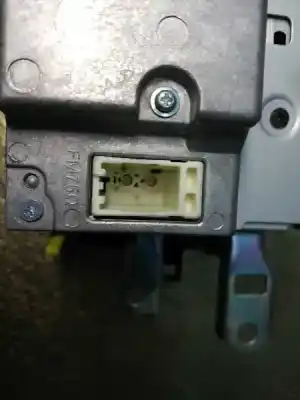 Pezzo di ricambio per auto di seconda mano impianto audio / radio cd per toyota auris active riferimenti oem iam 8612002a70 10r036275 cqjs7971g