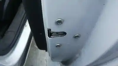 Peça sobressalente para automóvel em segunda mão fechadura da porta dianteira direita por opel corsa e expression referências oem iam 13431840