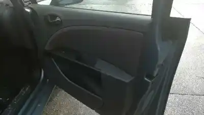 Peça sobressalente para automóvel em segunda mão elevador de vidros dianteiro direito por seat leon (1p1) 2.0 tdi 16v referências oem iam 1p0837402e