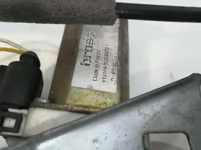 Pièce détachée automobile d'occasion LÉVE GLACE AVANT GAUCHE pour FORD FOCUS BERLINA (CAK)  Références OEM IAM XS4123201  119144103