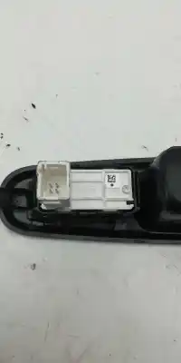 Pezzo di ricambio per auto di seconda mano comando alzacristalli posteriori destro per citroen c3 iii (sx) 1.6 bluehdi 100 riferimenti oem iam 96762292zd