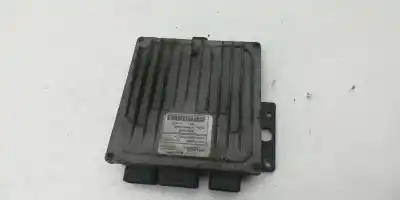Peça sobressalente para automóvel em segunda mão CENTRALINA DE MOTOR UCE por RENAULT CLIO II FASE II (B/CB0)  Referências OEM IAM 8200123483  