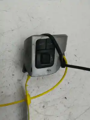 Pièce détachée automobile d'occasion COMMANDE AU VOLANT pour OPEL ZAFIRA B  Références OEM IAM 13208859  440758813