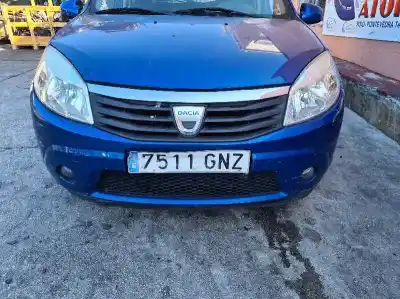 Pezzo di ricambio per auto di seconda mano PARAURTI ANTERIORE per DACIA SANDERO  Riferimenti OEM IAM 8200526596  