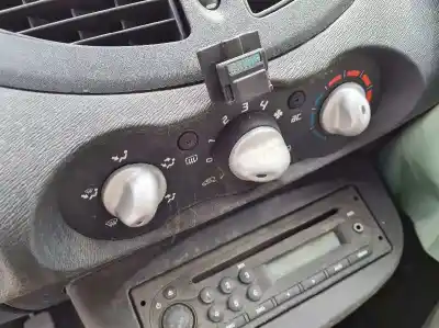 Second-hand car spare part HEATING / AIR CONDITIONING CONTROL PANEL for RENAULT TWINGO (CO6)  OEM IAM references   