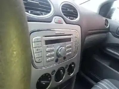 Автозапчасти б/у аудиосистема / радио cd за ford focus berlina (cap) ambiente (d) ссылки oem iam 8m5t18c815ab