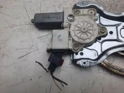 Peça sobressalente para automóvel em segunda mão elevador de vidros dianteiro direito por toyota corolla (e12) 2.0 d-4d linea luna berlina referências oem iam 6981002130