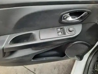 Автозапчасти б/у ВЫКЛЮЧАТЕЛЬ ЛЕВОГО ПЕРЕДНЕГО ОКНА за RENAULT CLIO IV BH DESDE 09/2012  ссылки OEM IAM 809611667R  254118044R