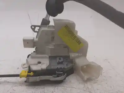 Second-hand car spare part left front door lock for audi a1 (8x) ambition oem iam references 8j1837015c  