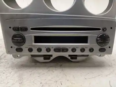 İkinci el araba yedek parçası SES SISTEMI / RADYO CD için ALFA ROMEO 156 (116)  OEM IAM referansları 1560342090  7640378316