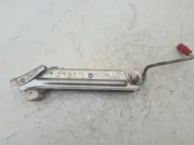 Second-hand car spare part JACK for MERCEDES-BENZ CLASE C (W203) SPORTCOUPE  OEM IAM references A2035830715  