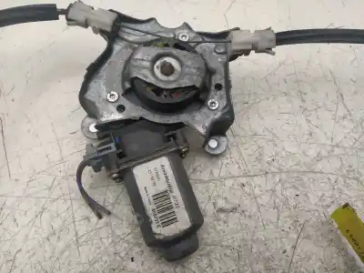 Peça sobressalente para automóvel em segunda mão elevador de vidros dianteiro direito por renault clio ii fase ii (b/cb0) pack authentique referências oem iam 400732c
