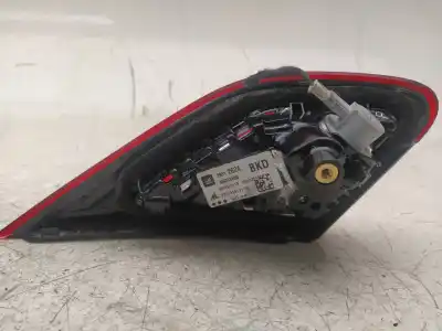 Автозапчасти б/у ВНУТРЕННИЙ ПРАВЫЙ ЗАДНИЙ ФОНАРЬ за OPEL CORSA E  ссылки OEM IAM 39012624  46003466
