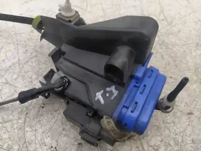 Автозапчастина б/у замок дверей заднього лівого для audi a8 (d2) 2.5 tdi 150 cv / 110 kw посилання на oem iam 