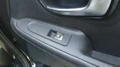 Peça sobressalente para automóvel em segunda mão botão / interruptor elevador vidro traseiro direito por kia carens iv 1.7 crdi referências oem iam 93580a4000ca