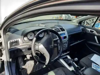 Pièce détachée automobile d'occasion tableau de bord pour peugeot 407 sw sr confort références oem iam 8211hw  