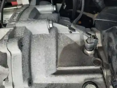 Second-hand car spare part gearbox for ford focus lim. (cb8) 1.6 16v ti-vct cat 105 cv / 77 kw oem iam references bv6r7002dbf  