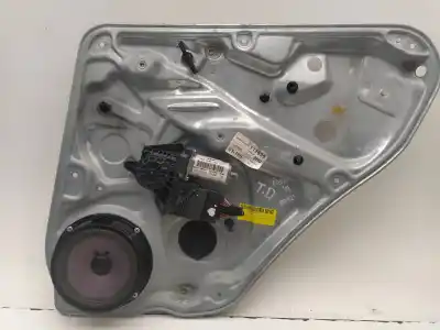 Recambio de automóvil de segunda mano de ELEVALUNAS TRASERO DERECHO para VOLKSWAGEN PASSAT BERLINA (3B3)  referencias OEM IAM 3B5839756C30  