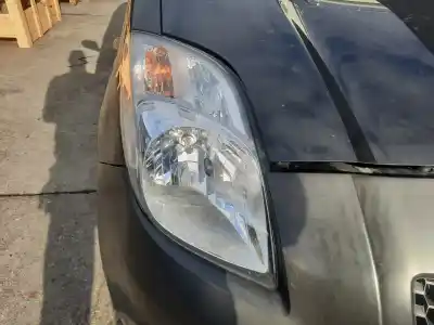 Second-hand car spare part right headlight for toyota yaris (ksp9/scp9/nlp9) luna oem iam references 811300d120  