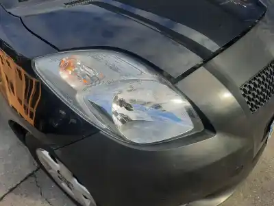 Second-hand car spare part right headlight for toyota yaris (ksp9/scp9/nlp9) luna oem iam references 811300d120  