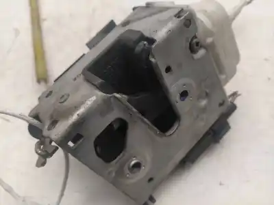 Second-hand car spare part front right door lock for audi a4 avant (b5) 2.6 v6 cat (abc) 150 cv / 110 kw oem iam references 8d1837016e  