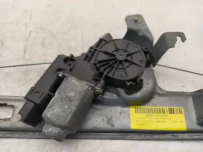 Peça sobressalente para automóvel em segunda mão elevador de vidros dianteiro direito por renault scenic ii 1.5 dci diesel 82 cv / 60 kw referências oem iam 402047h  
