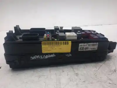 Pezzo di ricambio per auto di seconda mano scatola relè/fusibili per kia carnival 2.9 crdi vgt active riferimenti oem iam 919504d05001