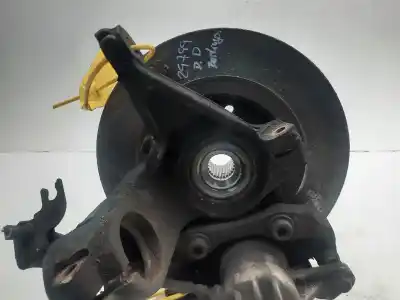 Second-hand car spare part front right knuckle for citroen berlingo 1.9 d multispace oem iam references 364754  
