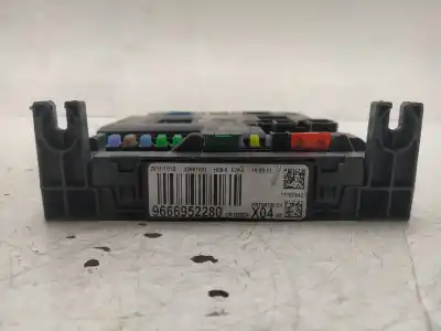 Peça sobressalente para automóvel em segunda mão caixa de fusíveis e relés por citroen c3 sx referências oem iam 9666952280